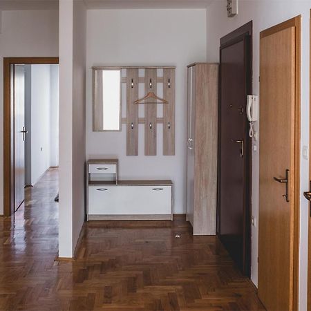 Helles 3 Schlafzimmer Apartment Zwischen Zagreb Zentrum & Natur 외부 사진