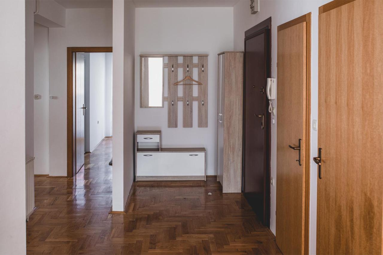 Helles 3 Schlafzimmer Apartment Zwischen Zagreb Zentrum & Natur 외부 사진