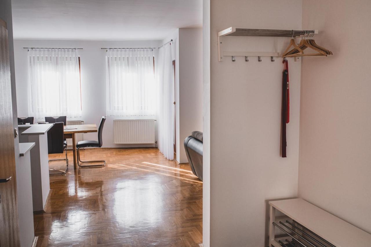 Helles 3 Schlafzimmer Apartment Zwischen Zagreb Zentrum & Natur 외부 사진